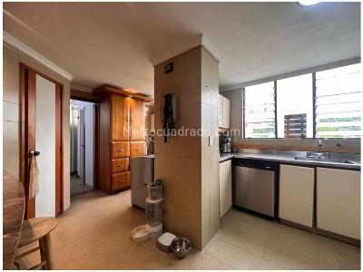Apartamento de 5 alcobas en venta en Oviedo, Medellín, 228 m² · foto 6 de 20