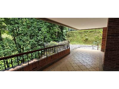 Casa de 4 alcobas en venta en El Tesoro, Medellín, 630 m² · foto 4 de 20