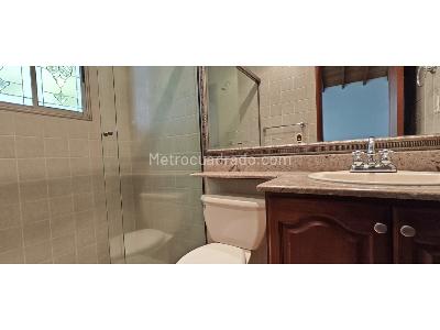Casa de 4 alcobas en venta en El Tesoro, Medellín, 630 m² · foto 15 de 20