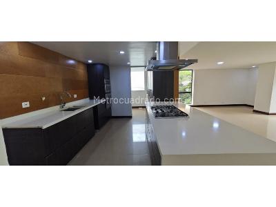 Apartamento de 4 alcobas en venta en La Linde, Medellín, 297 m² · foto 4 de 14