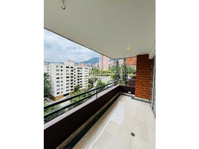 Apartamento de 3 alcobas en arriendo en Los Parra, Medellín, 150 m² · foto 2 de 12
