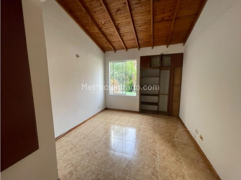 Casa – Medellín, La Asomadera Numero 1, Buenos Aires - Más