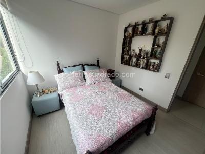 Apartamento de 2 alcobas en arriendo en Loma Del Esmeraldal, Medellín, 78 m² · foto 6 de 14