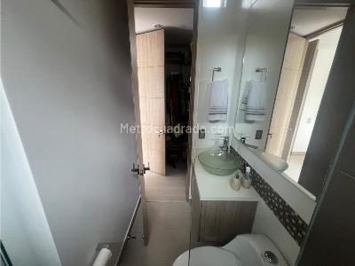 Apartamento de 2 alcobas en arriendo en Loma Del Esmeraldal, Medellín, 78 m² · foto 11 de 14