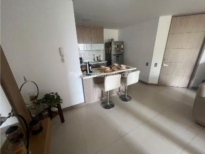 Apartamento de 2 alcobas en arriendo en Loma Del Esmeraldal, Medellín, 78 m² · foto 4 de 15