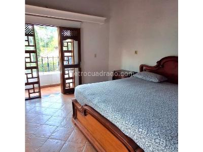 Casa de 5 alcobas en venta en Copacabana, Medellín · foto 6 de 10