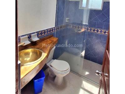Casa de 5 alcobas en venta en Copacabana, Medellín · foto 10 de 10