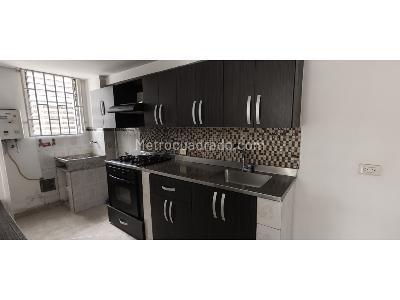 Apartamento en venta en Loma Del Indio, Medellín · foto 2 de 12