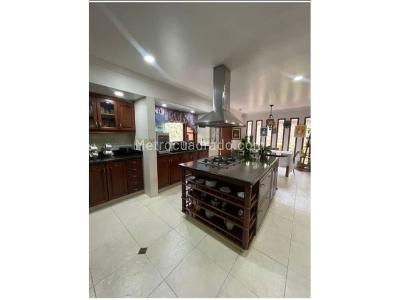 Casa de 5 alcobas en venta en La Calera, Medellín, 810 m² · foto 4 de 20