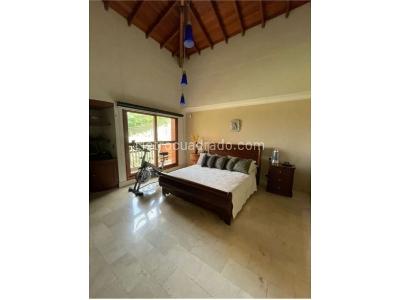Casa de 5 alcobas en venta en La Calera, Medellín, 810 m² · foto 14 de 20