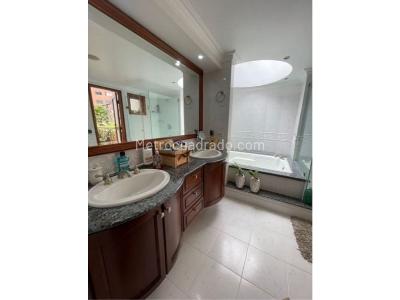 Casa de 5 alcobas en venta en La Calera, Medellín, 810 m² · foto 18 de 20