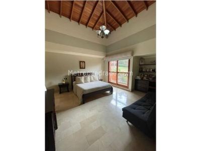 Casa de 5 alcobas en venta en La Calera, Medellín, 810 m² · foto 18 de 20