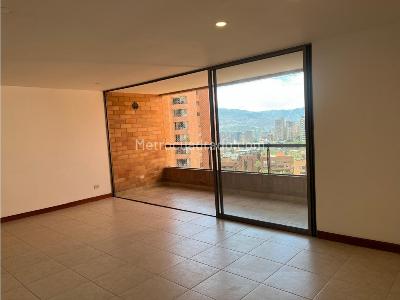 Apartamento de 3 alcobas en venta en Los Parra, Medellín, 130 m² · foto 2 de 14