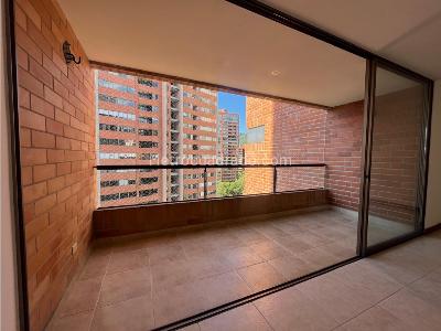 Apartamento de 3 alcobas en venta en Los Parra, Medellín, 130 m² · foto 3 de 14