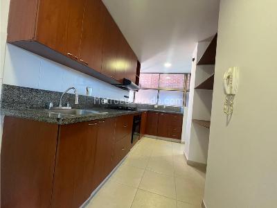 Apartamento de 3 alcobas en venta en Los Parra, Medellín, 130 m² · foto 5 de 14