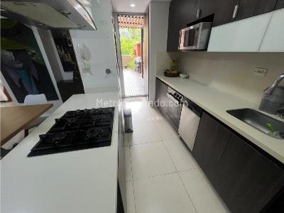 Apartamento de 2 alcobas en venta en Loma Del Esmeraldal, Medellín, 181 m² · foto 9 de 19