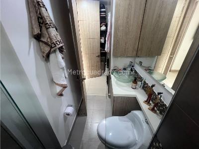 Apartamento de 2 alcobas en venta en Loma Del Esmeraldal, Medellín, 181 m² · foto 10 de 19