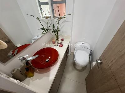 Apartamento de 2 alcobas en venta en Loma Del Esmeraldal, Medellín, 181 m² · foto 16 de 19