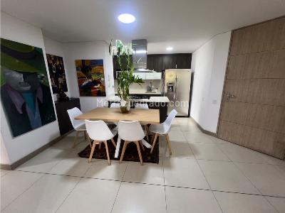 Apartamento de 2 alcobas en venta en Loma Del Esmeraldal, Medellín, 181 m² · foto 2 de 19