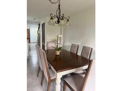 Casa de 3 alcobas en venta en Loma Del Chocho, Medellín, 190 m² · foto 3 de 15