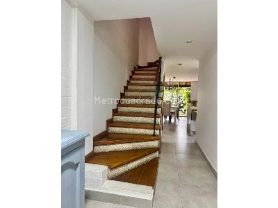 Casa de 3 alcobas en venta en Loma Del Chocho, Medellín, 190 m² · foto 4 de 15