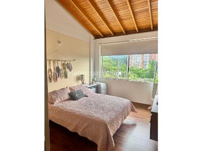Casa de 3 alcobas en venta en Loma Del Chocho, Medellín, 190 m² · foto 6 de 15