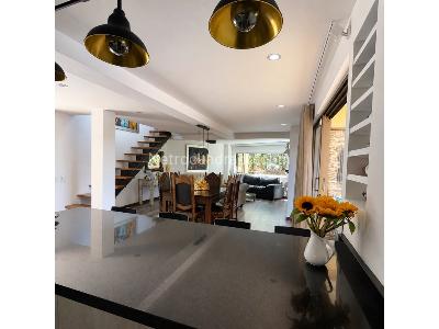 Casa de 5 alcobas en venta en Guarne, Medellín · foto 2 de 20