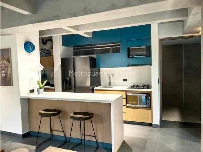 Apartaestudio en arriendo en Loma Del Indio, Medellín, 62 m² · foto 2 de 18