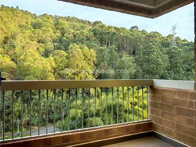 Apartaestudio en arriendo en Loma Del Indio, Medellín, 62 m² · foto 10 de 18