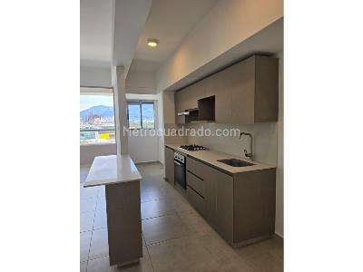 Apartamento de 3 alcobas en arriendo en Las Vegas, Medellín, 84 m² · foto 2 de 20