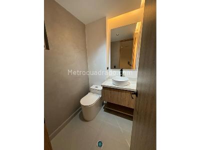 Apartamento de 2 alcobas en arriendo en Zuñiga, Medellín, 106 m² · foto 5 de 8