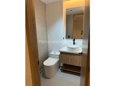 Apartamento de 2 alcobas en arriendo en Zuñiga, Medellín, 106 m² · foto 6 de 8
