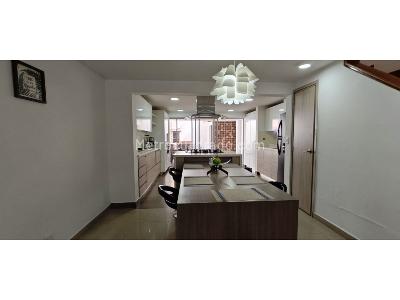 Casa de 3 alcobas en arriendo en La Visitacion, Medellín, 145 m² · foto 2 de 16