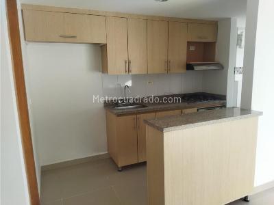 Apartamento en venta en El Carmelo, Medellín · foto 3 de 15