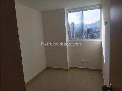 Apartamento en venta en El Carmelo, Medellín · foto 6 de 15