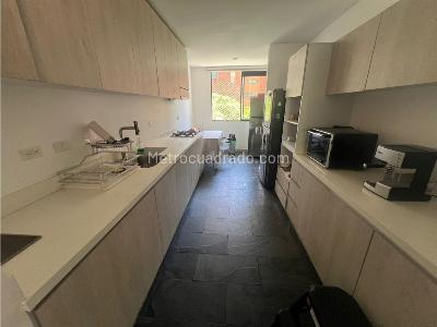 Apartamento de 3 alcobas en venta en La Abadia, Medellín, 180 m² · foto 7 de 19