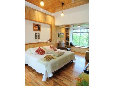 Casa de 5 alcobas en venta en Loma Del Escobero, Medellín, 1000 m² · foto 15 de 20