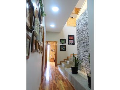 Casa de 5 alcobas en venta en Loma Del Escobero, Medellín, 1000 m² · foto 16 de 20