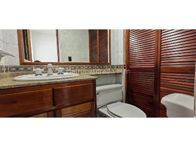Apartamento de 3 alcobas en arriendo en Castropol, Medellín, 130 m² · foto 8 de 11