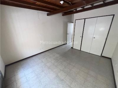 Casa de 4 alcobas en arriendo en Avenida Colombia, Medellín, 160 m² · foto 2 de 18