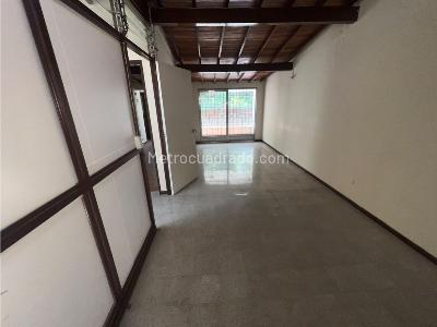 Casa de 4 alcobas en arriendo en Avenida Colombia, Medellín, 160 m² · foto 15 de 18