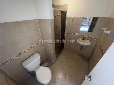 Casa de 4 alcobas en arriendo en Avenida Colombia, Medellín, 160 m² · foto 16 de 18