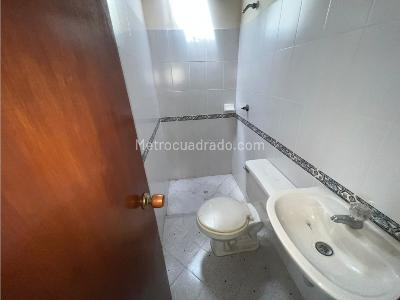 Casa de 4 alcobas en arriendo en Avenida Colombia, Medellín, 160 m² · foto 17 de 18