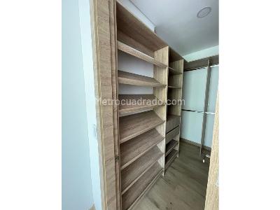 Apartamento de 3 alcobas en venta en Loma Del Escobero, Medellín, 165 m² · foto 5 de 9