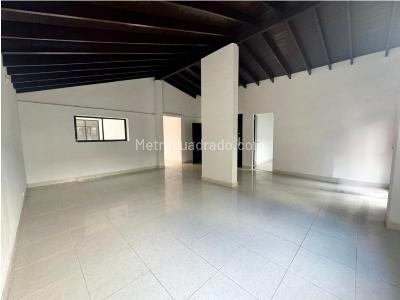 Casa de 4 alcobas en venta en Manila, Medellín, 180 m² · foto 2 de 20