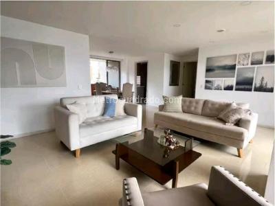 Apartamento de 3 alcobas en venta en San Lucas, Medellín, 131 m² · foto 3 de 20