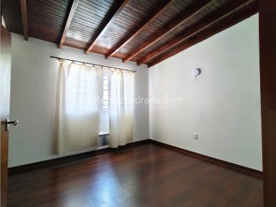 Casa de 5 alcobas en venta en Suramerica, Medellín, 252 m² · foto 3 de 18