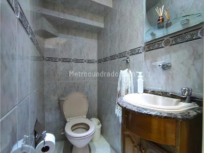 Casa de 5 alcobas en venta en Suramerica, Medellín, 252 m² · foto 9 de 18