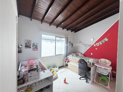 Apartamento de 3 alcobas en venta en Conquistadores, Medellín, 153 m² · foto 4 de 18