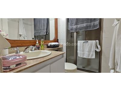 Apartamento de 3 alcobas en venta en Laureles, Medellín, 112 m² · foto 16 de 20